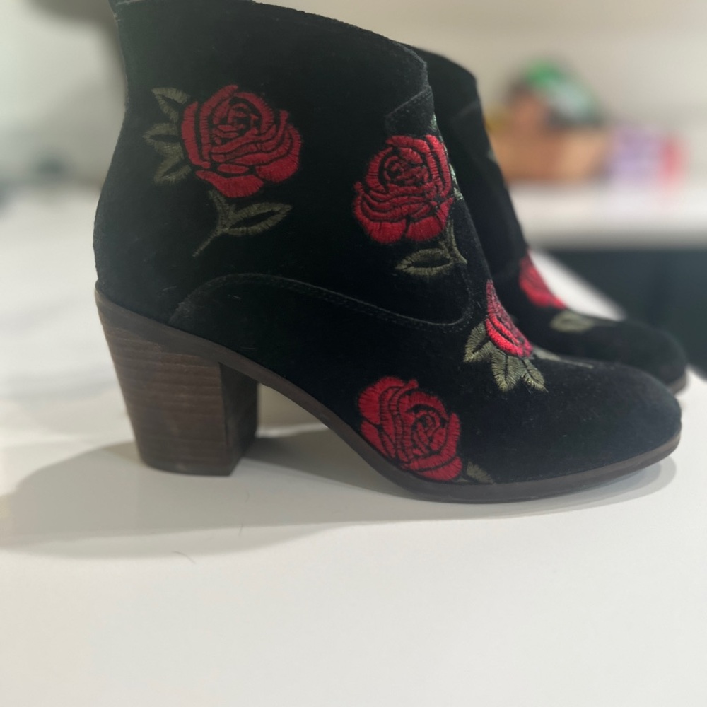 Lucky Brand Black and Red Floral Ankle Boots